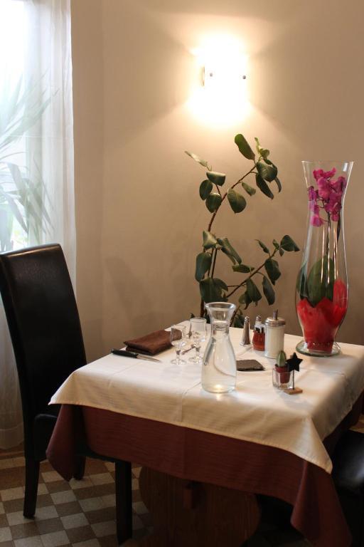 Logis Hotel Restaurant De La Dore Vertolaye المظهر الخارجي الصورة