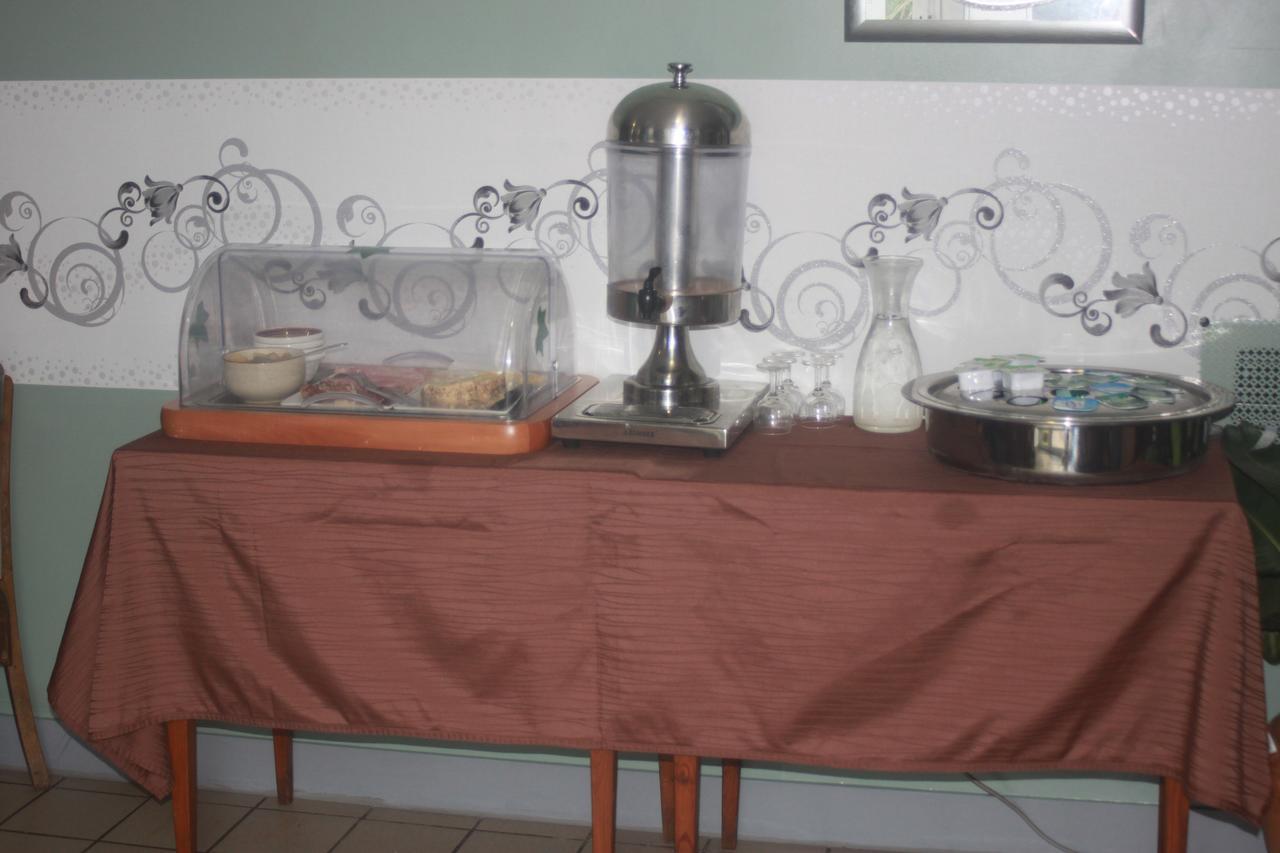 Logis Hotel Restaurant De La Dore Vertolaye المظهر الخارجي الصورة